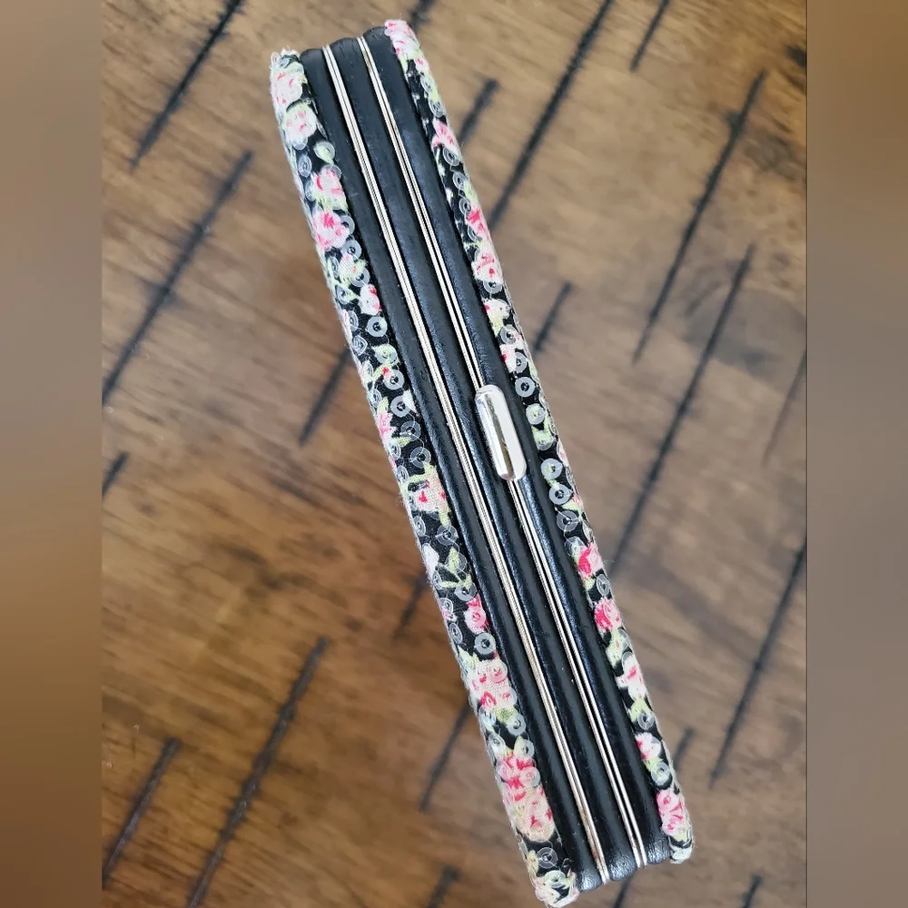 Floral Sequin Clutch Wallet - Picture 2 of 8